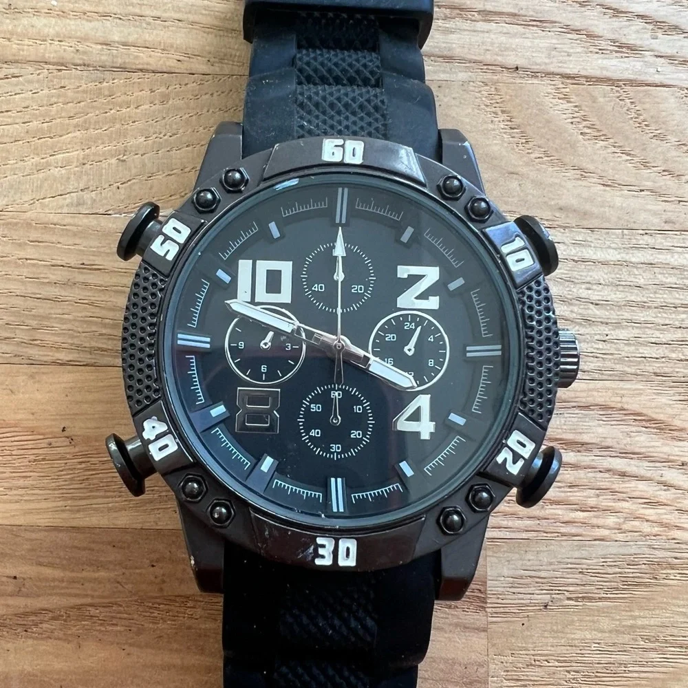 Unbranded mens black fashion watch NEW BATTERY